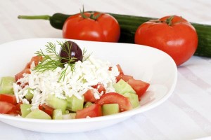Šopský salát je zdravá a chutná báječně