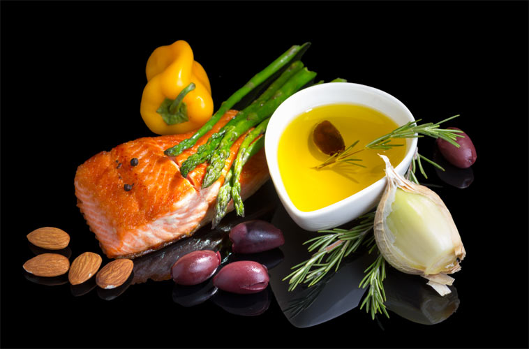 Řecku se hodně používá olivový olej a celozrnný chleba, u řek a moří ryby