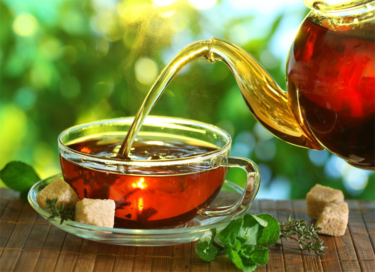 Zelený čaj odstátý přes noc ztrácí veškeré své zdravotní účinky, naopak působí dokonce již nezdravě.